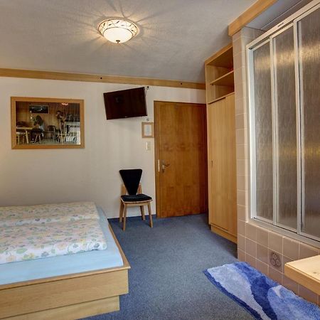 Bed and Breakfast Alpenruh Петтной-ам-Арльберг Екстер'єр фото