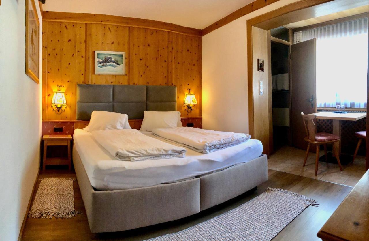 Bed and Breakfast Alpenruh Петтной-ам-Арльберг Екстер'єр фото