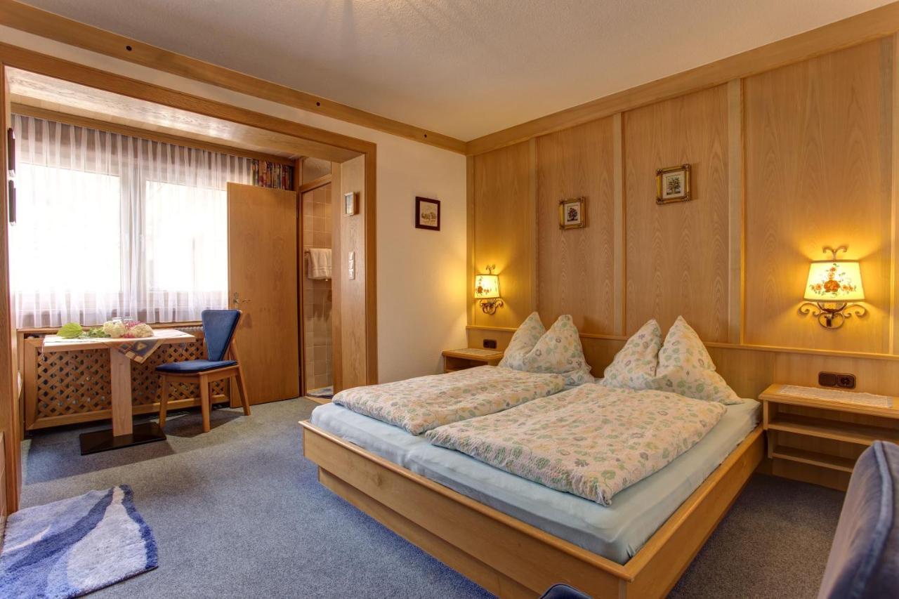 Bed and Breakfast Alpenruh Петтной-ам-Арльберг Екстер'єр фото